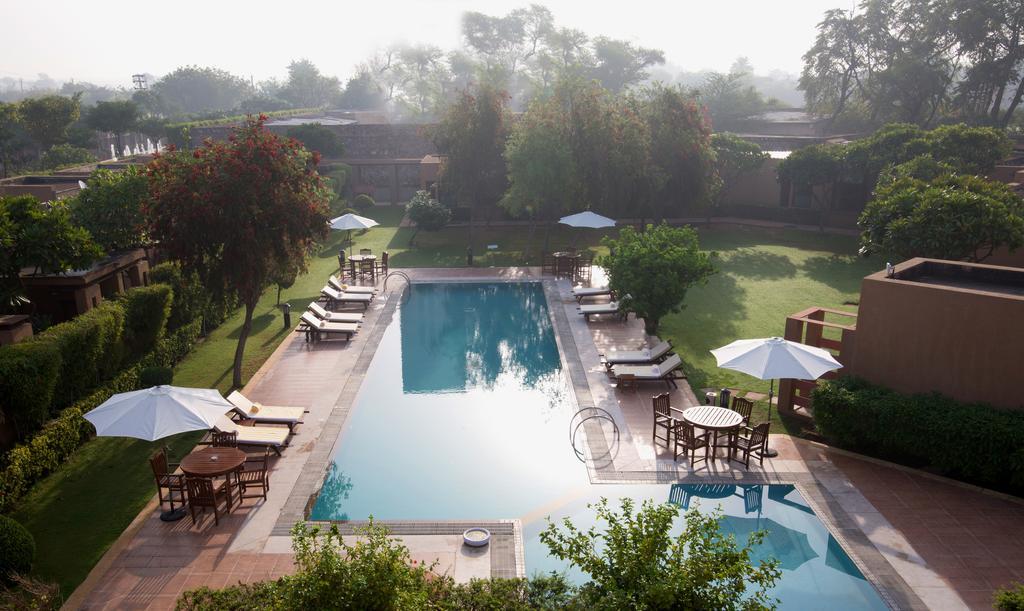 Lemon Tree Hotel, Tarudhan Valley, Manesar Gurgaon Exterior foto