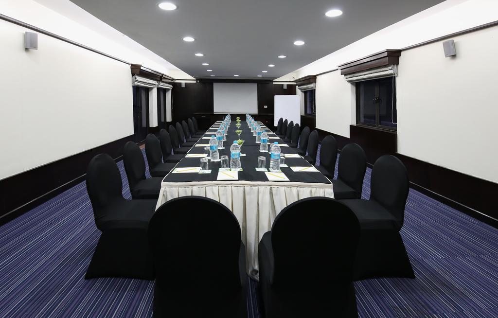 Lemon Tree Hotel, Tarudhan Valley, Manesar Gurgaon Exterior foto