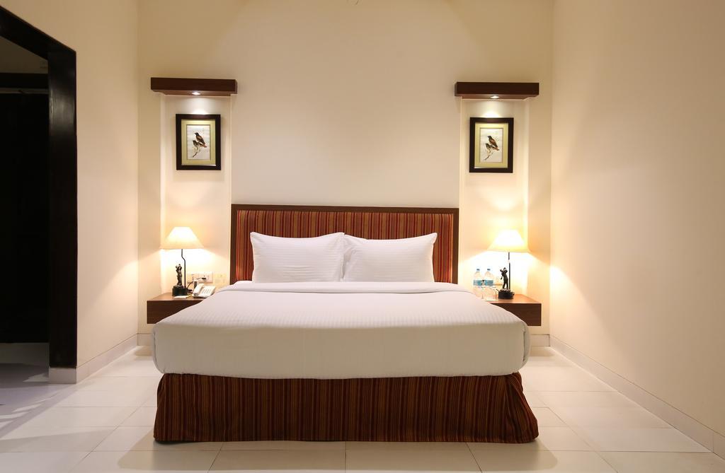 Lemon Tree Hotel, Tarudhan Valley, Manesar Gurgaon Exterior foto