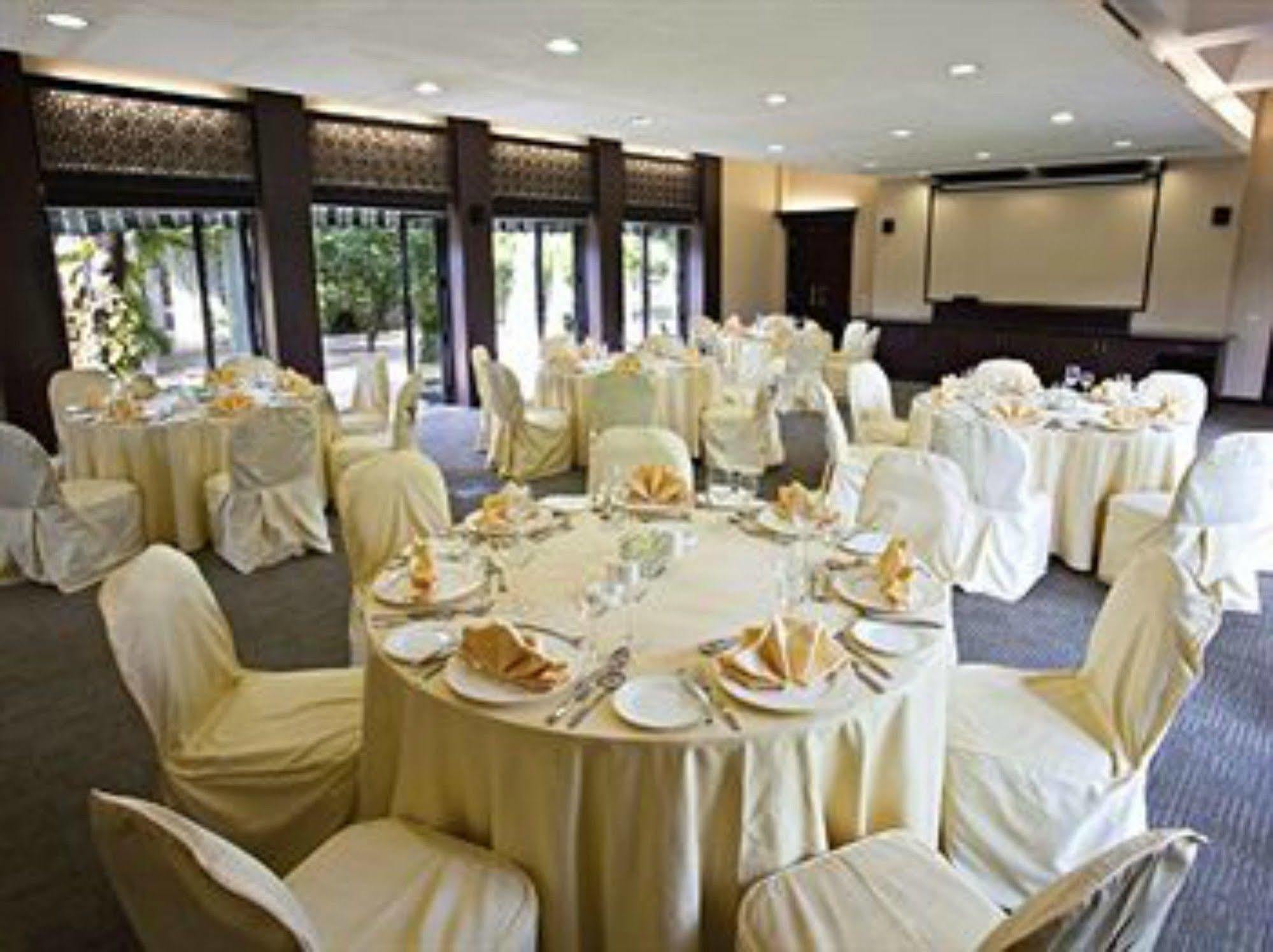 Lemon Tree Hotel, Tarudhan Valley, Manesar Gurgaon Exterior foto