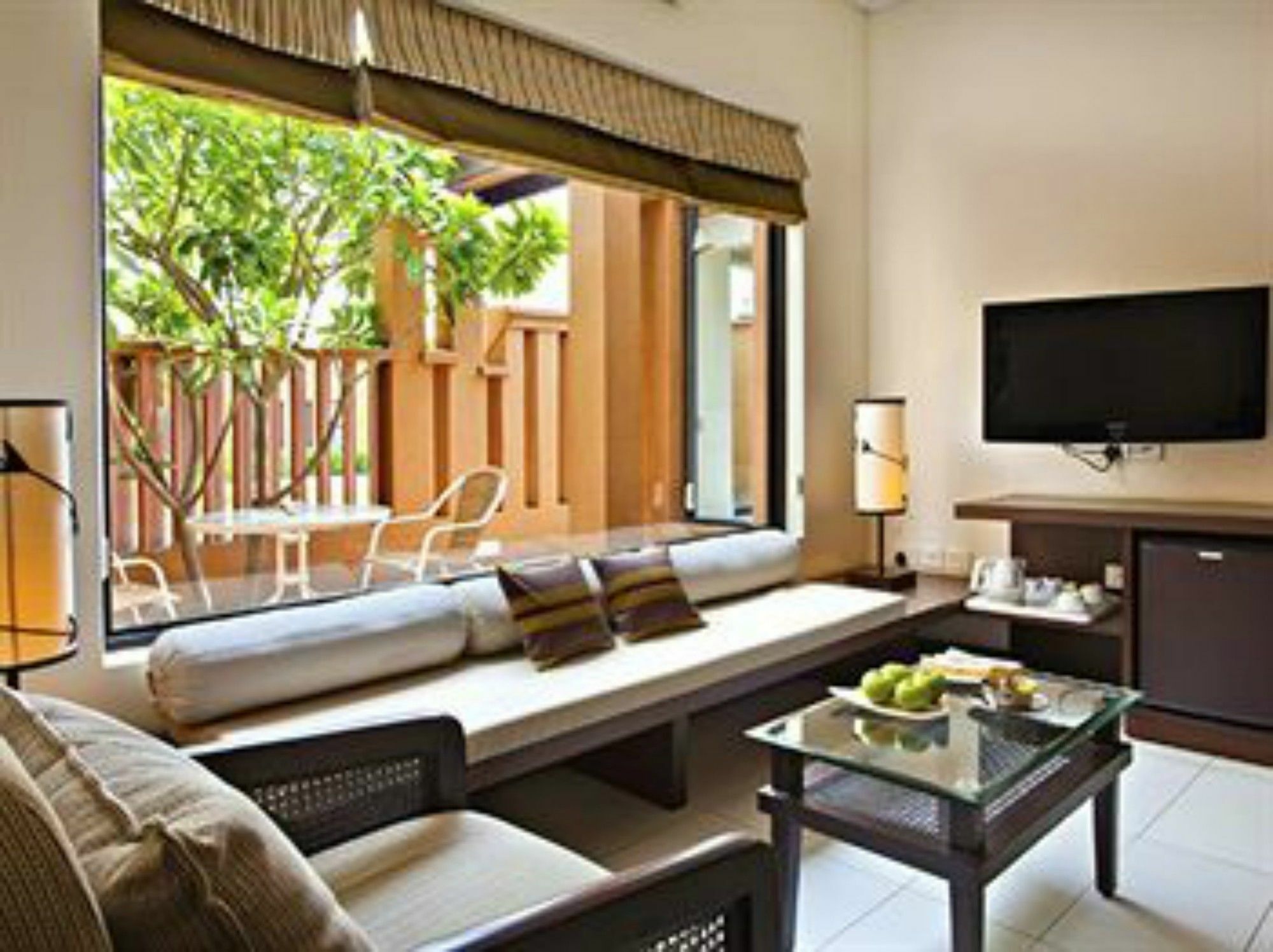 Lemon Tree Hotel, Tarudhan Valley, Manesar Gurgaon Exterior foto